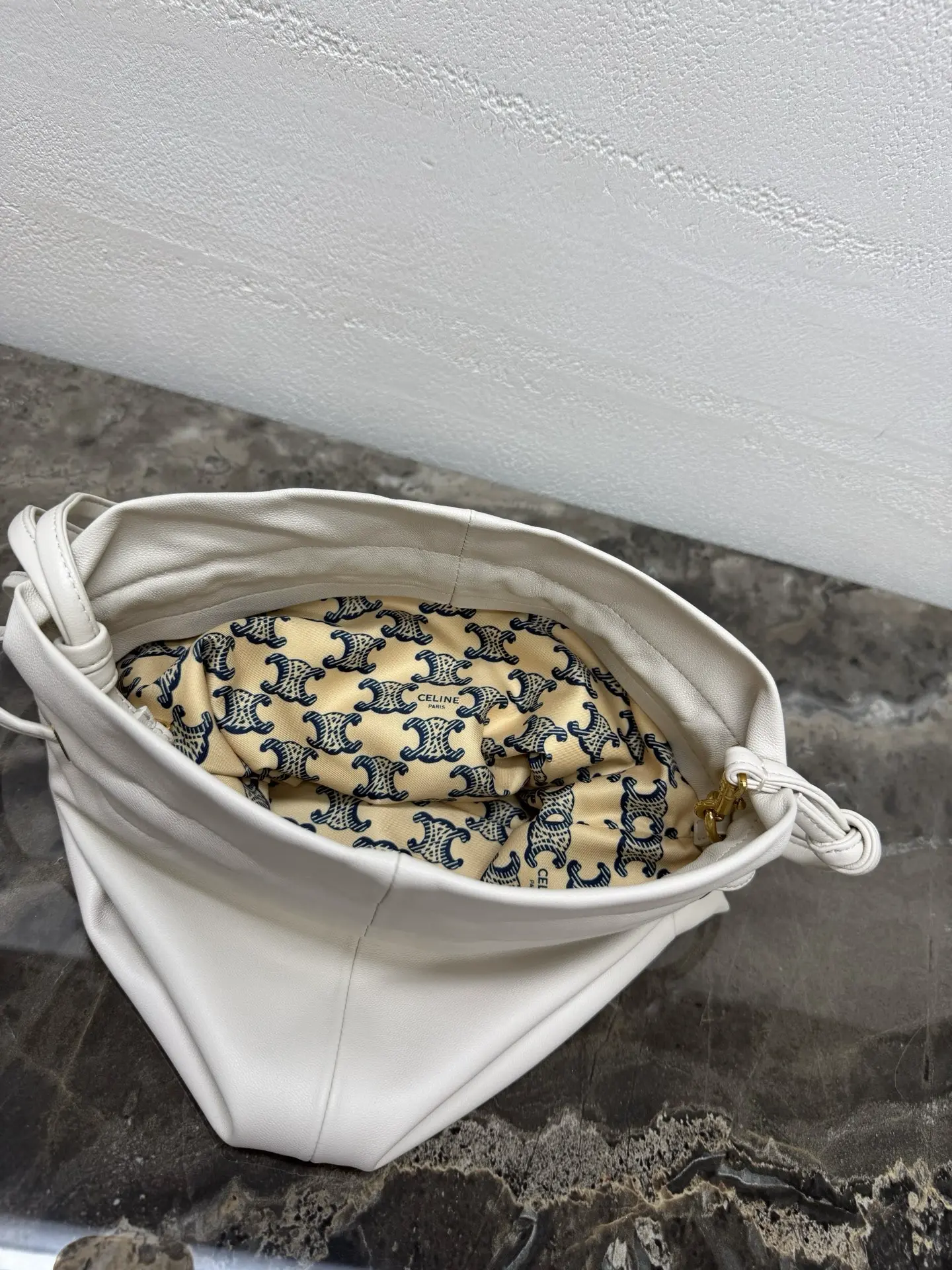 Small Crystal Pouch Handbag, Off-white. Dimensions: 29 x 32 x 0.5 cm8
