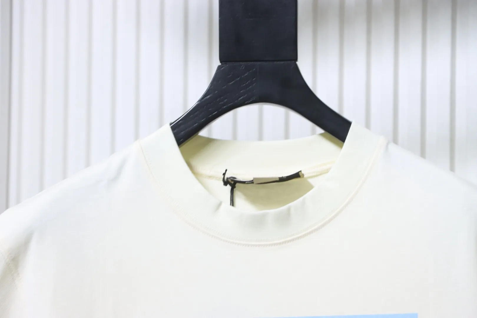 Square Double G Graphic Print Short Sleeve T-Shirt - Collar