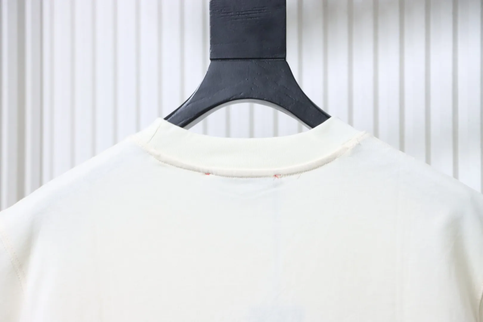 Square Double G Graphic Print Short Sleeve T-Shirt - Rear Collar