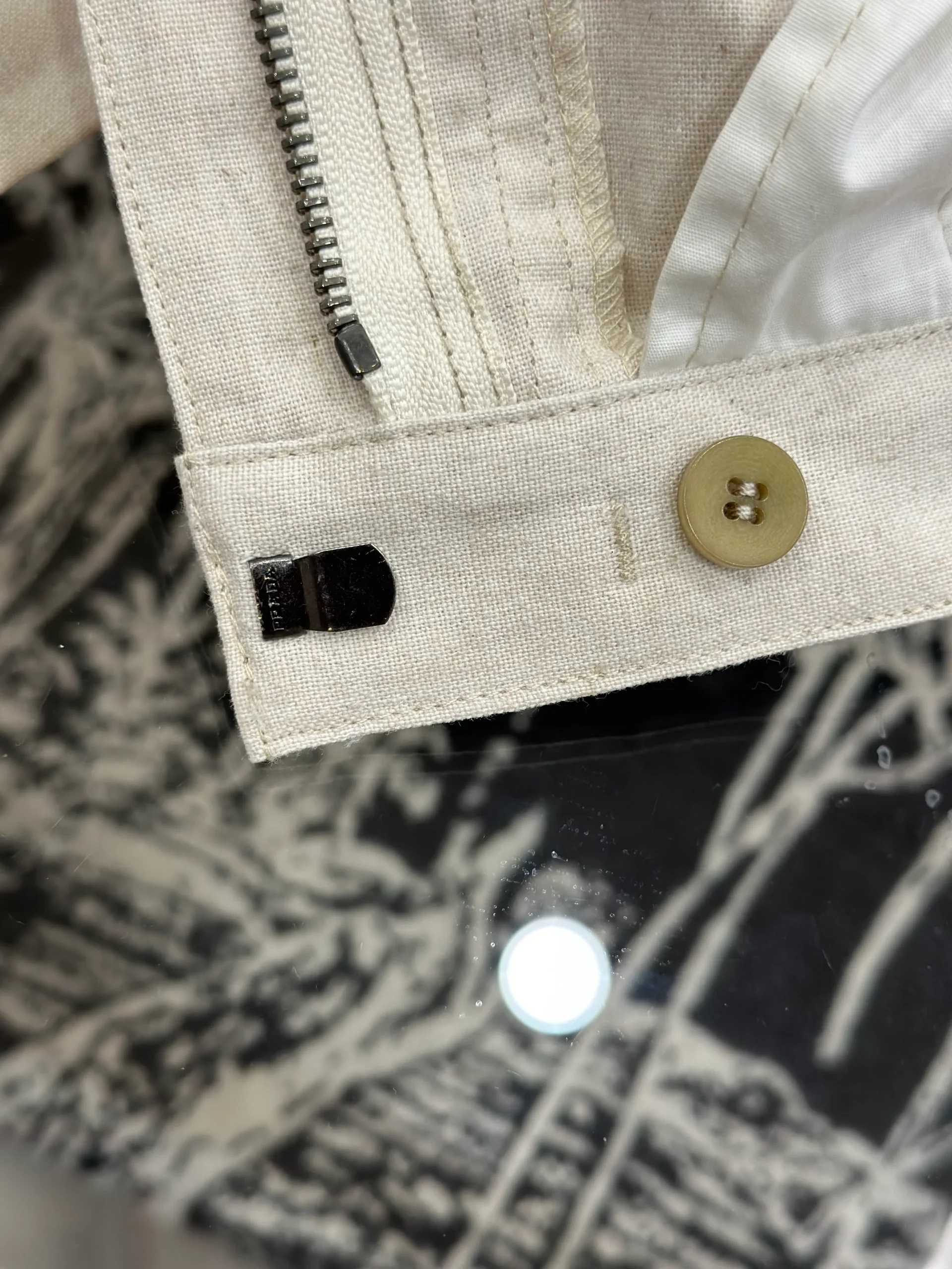 Straight-Leg Trousers with Metal Triangle Logo Pocket - Button