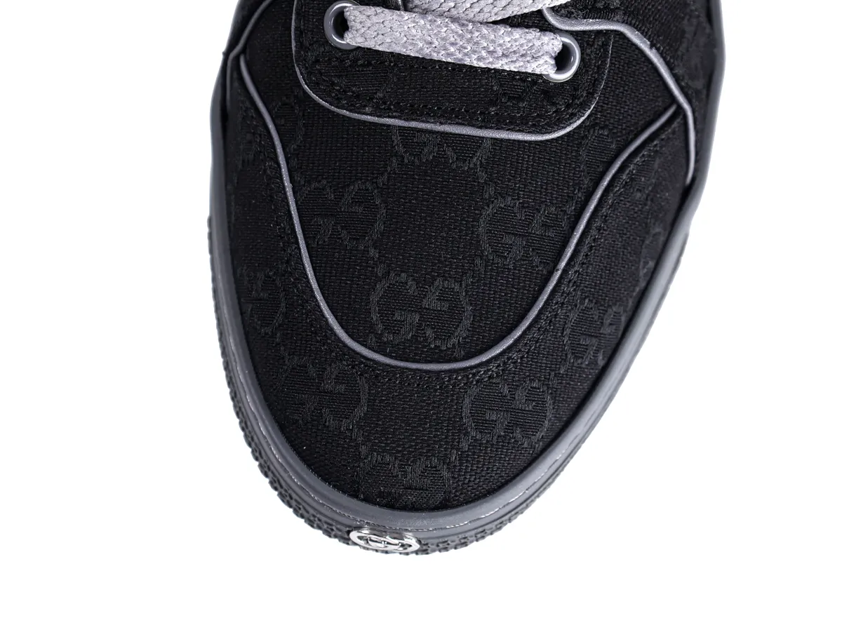 Stretch Low-top Sneakers Black - Mesh Toe Box