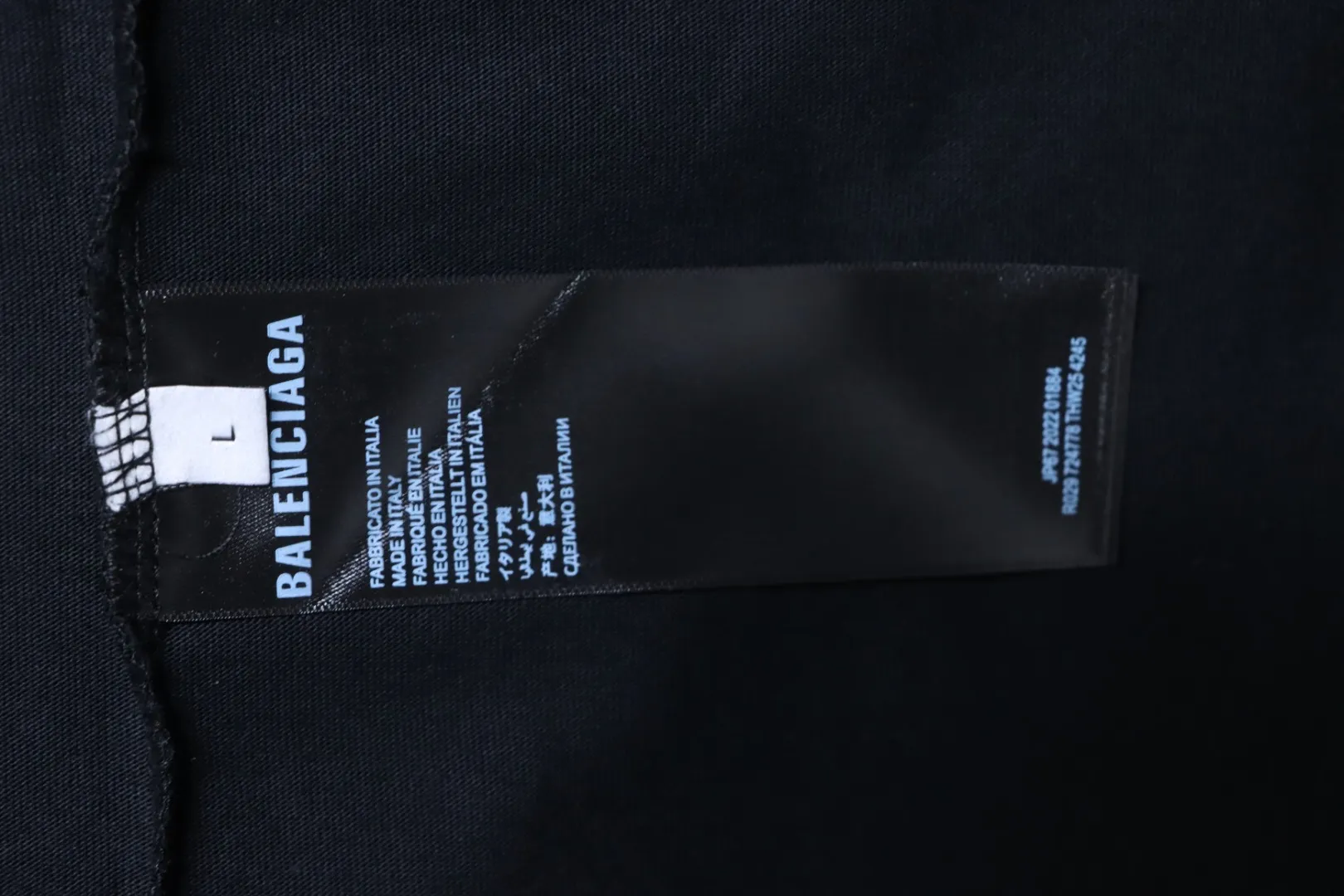 T-Shirt mit HBO Rose-Bottle-Stickerei - Care Label