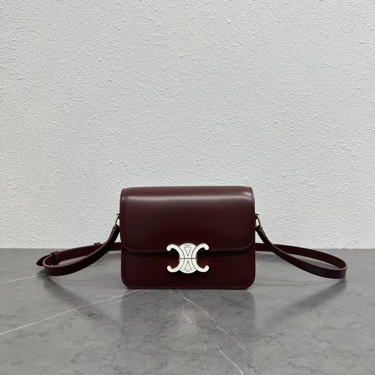 TEEN TRIOMPHE Enamel Arc de Triomphe Handbag (Red)1