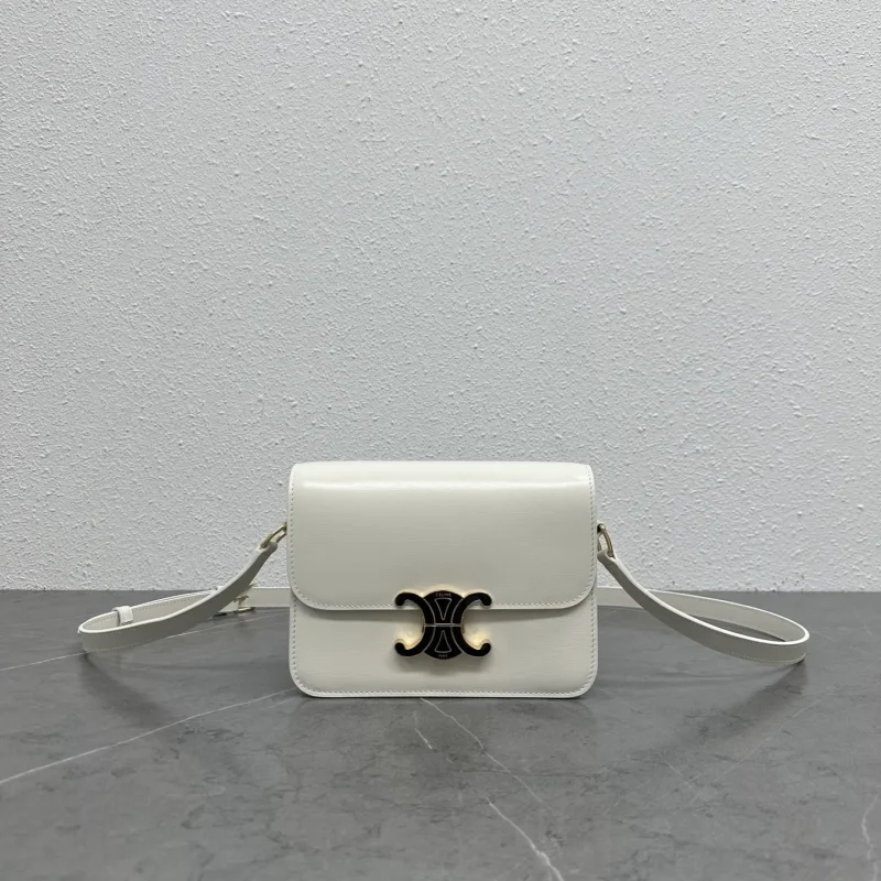 TEEN TRIOMPHE Enamel Arc de Triomphe Handbag, White. Dimensions: 18.5 x 13.5 x 7 cm